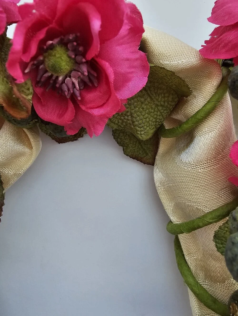 Set of 8 Hot Pink Silk Flower Napkin Rings – Floral Garden Table Decor
